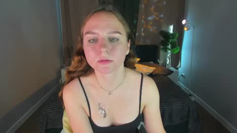 Snapshot of vicki_milles chatting on July 28, 2026, 11:17 am vicki_milles online show from July 28, 2026, 11:17 am