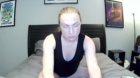 Snapshot of vicki_stockings chatting on February 16, 2026, 2:29 am Vicki Stockings online show from February 16, 2026, 2:29 am