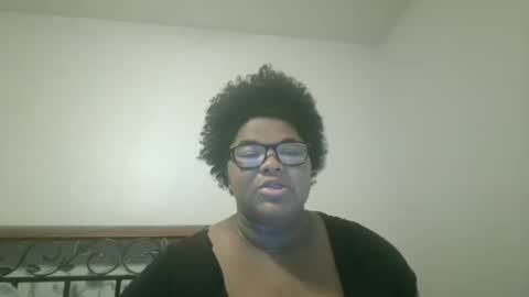 vickiryder56 online show from May 19, 2026, 3:02 am