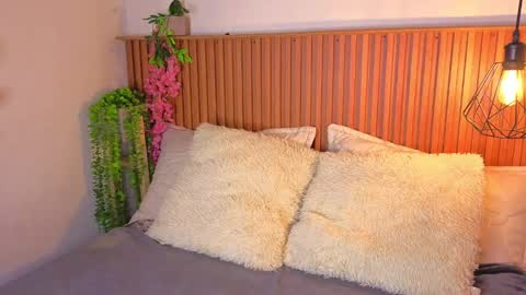 VICTORIA online show from September 21, 2025, 7:48 pm