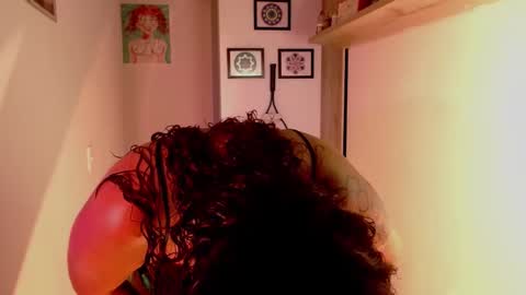 Vicky  online show from December 20, 2024, 11:16 pm