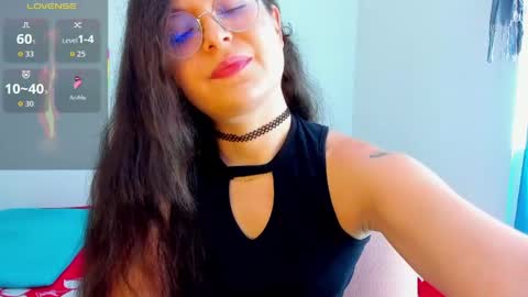 Snapshot of vicky_cristinax chatting on April 7, 2026, 8:42 pm Vicky online show from April 7, 2026, 8:42 pm