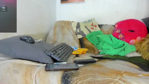 vicky manuela online show from February 2, 2025, 12:09 am