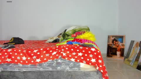 vicky manuela online show from April 7, 2026, 2:56 am