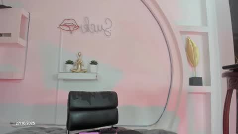 vicky_hottman online show from October 28, 2025, 4:16 am