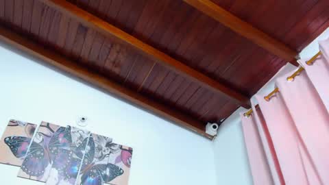 Snapshot of vicky_lane chatting on May 14, 2026, 4:03 pm vicky_lane online show from May 14, 2026, 4:03 pm