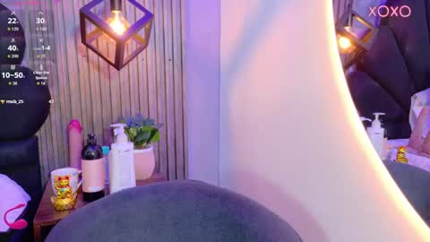 vicky_lopezz_ online show from June 4, 2026, 2:06 am