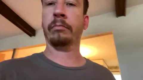 vicrobertson595 online show from November 6, 2025, 6:31 pm