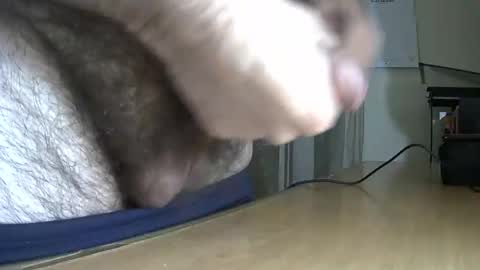 VictorHume online show from November 11, 2025, 11:49 pm