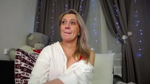 victoria50 online show from December 18, 2024, 8:14 pm