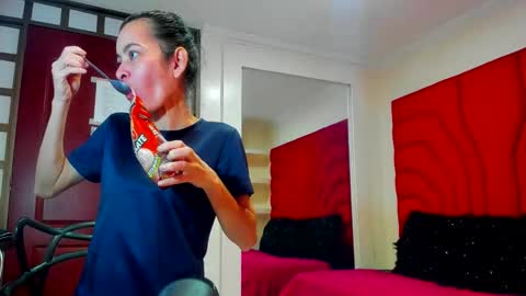Snapshot of victoria__grey_ chatting on May 29, 2026, 9:13 pm Victoria grey online show from May 29, 2026, 9:13 pm