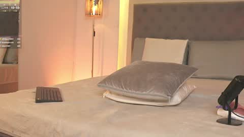         online show from December 27, 2024, 3:15 pm