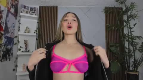 Snapshot of victoria_adams14 chatting on February 8, 2025, 12:28 pm Victoria for you online show from February 8, 2025, 12:28 pm