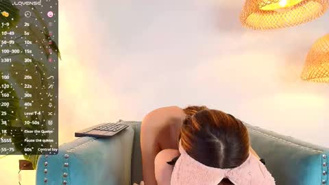 Snapshot of victoria_adams14 chatting on March 12, 2025, 4:35 pm Victoria for you online show from March 12, 2025, 4:35 pm