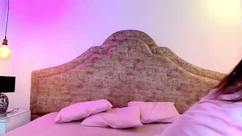 Snapshot of victoria_adams14 chatting on September 21, 2025, 2:57 am Victoria for you online show from September 21, 2025, 2:57 am
