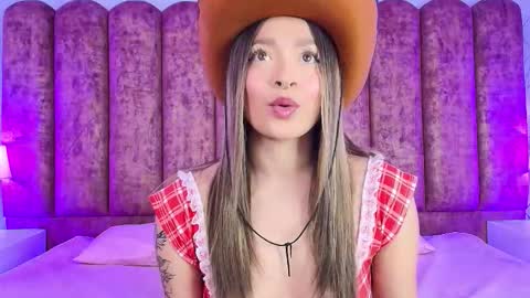 Snapshot of victoria_adams14 chatting on September 25, 2025, 2:59 am Victoria for you online show from September 25, 2025, 2:59 am