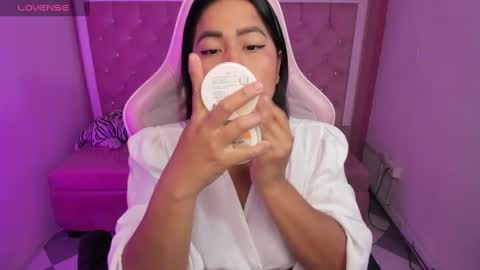 Snapshot of victoria_b_ chatting on September 14, 2025, 12:37 pm victoria_b_ online show from September 14, 2025, 12:37 pm