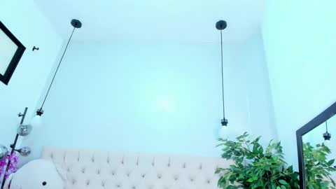 Victoria online show from January 8, 2026, 7:05 pm