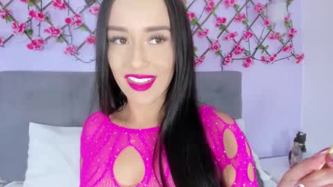 valentina online show from February 14, 2025, 1:40 pm