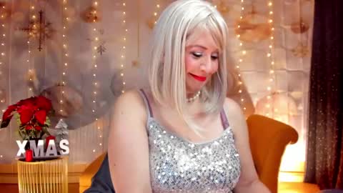 diorvictoria9 online show from December 8, 2024, 6:39 pm