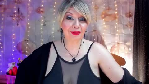 diorvictoria9 online show from January 23, 2025, 5:10 pm