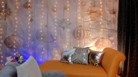 diorvictoria9 online show from January 31, 2025, 7:29 pm