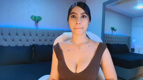 Snapshot of victoria_ellington chatting on June 7, 2026, 11:25 am online show from June 7, 2026, 11:25 am