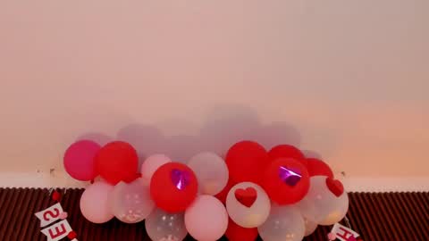  Victoria Lozano  online show from February 20, 2025, 3:41 pm