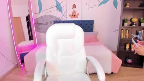 Snapshot of victoria_jonness chatting on September 27, 2025, 7:19 pm victoria_jonness online show from September 27, 2025, 7:19 pm