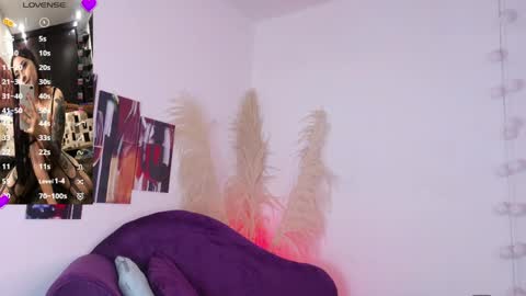 Snapshot of victoria_key chatting on May 5, 2026, 3:14 am VICTORIA online show from May 5, 2026, 3:14 am