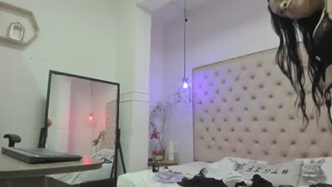 Snapshot of victoria_kitt chatting on July 6, 2026, 10:56 pm victoria_kitt online show from July 6, 2026, 10:56 pm