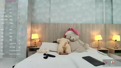 victoria_pachon online show from April 18, 2026, 7:07 pm