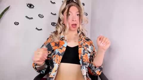 D A N I online show from November 13, 2025, 9:58 pm