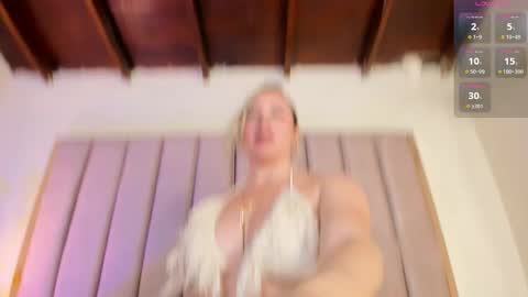 Snapshot of victoria_rash chatting on December 22, 2025, 9:23 pm VICTORIA online show from December 22, 2025, 9:23 pm