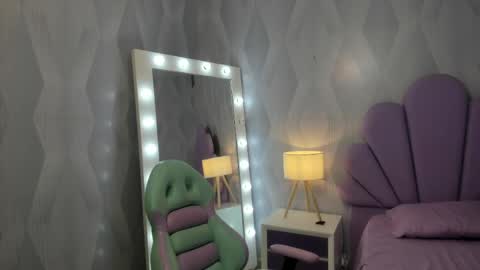 Snapshot of victoria_rico chatting on April 1, 2026, 11:00 am Victoria online show from April 1, 2026, 11:00 am