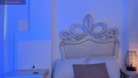 victoria  online show from December 5, 2024, 11:38 am