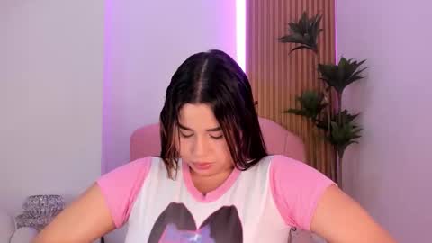 victoria  online show from November 4, 2025, 11:31 am