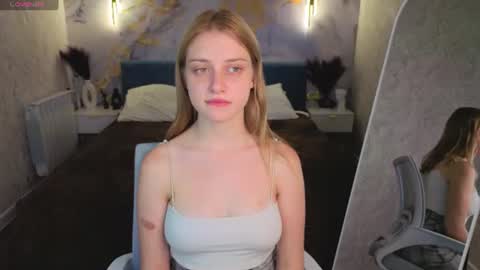 Snapshot of victoria_velvett chatting on June 17, 2026, 2:14 am Victoria Velvett online show from June 17, 2026, 2:14 am