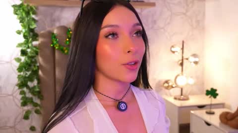 victoria_watsson online show from March 17, 2026, 12:30 pm