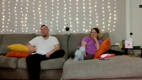 Victoria and Jesse online show from January 2, 2025, 4:02 pm