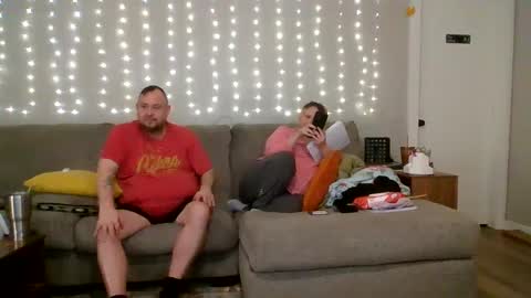 Victoria and Jesse online show from October 9, 2025, 8:01 am