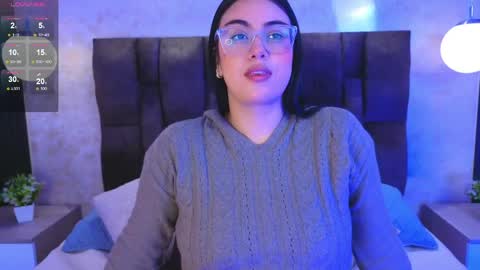 Snapshot of victoriaandrade chatting on June 2, 2026, 12:40 pm Victoria Andrade online show from June 2, 2026, 12:40 pm