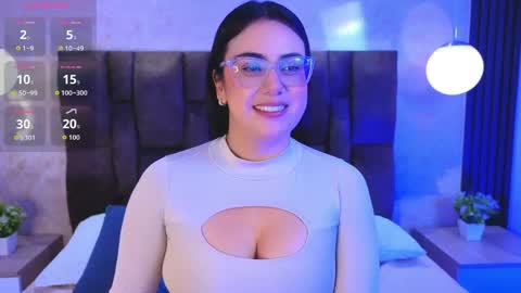 Snapshot of victoriaandrade chatting on June 5, 2026, 12:33 pm Victoria Andrade online show from June 5, 2026, 12:33 pm