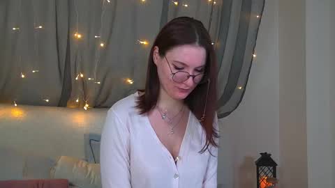 Victoria online show from October 25, 2025, 6:21 am