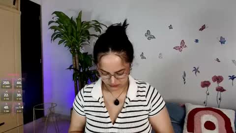 Snapshot of victoriablack_ chatting on May 9, 2026, 9:58 am Victoria online show from May 9, 2026, 9:58 am