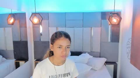 Snapshot of victoriaduarte chatting on April 29, 2026, 9:21 pm Victoria online show from April 29, 2026, 9:21 pm