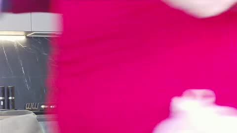 Miss V online show from December 24, 2024, 5:34 pm