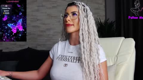 Victoria online show from December 14, 2024, 1:28 am