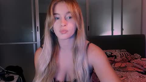 Eva and Victor online show from October 23, 2025, 12:04 pm