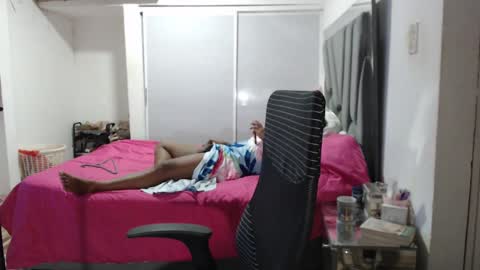 ONLYFANS  online show from December 20, 2024, 7:01 am